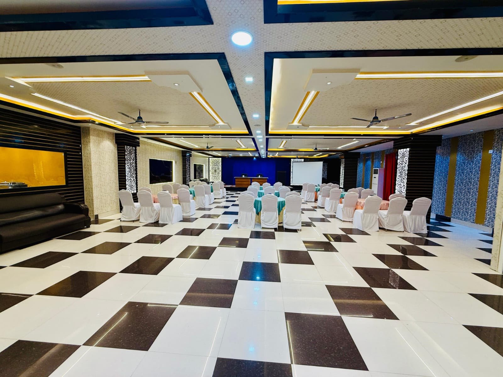 Masala Tree Restaurant at Hotel RamSanPlaza