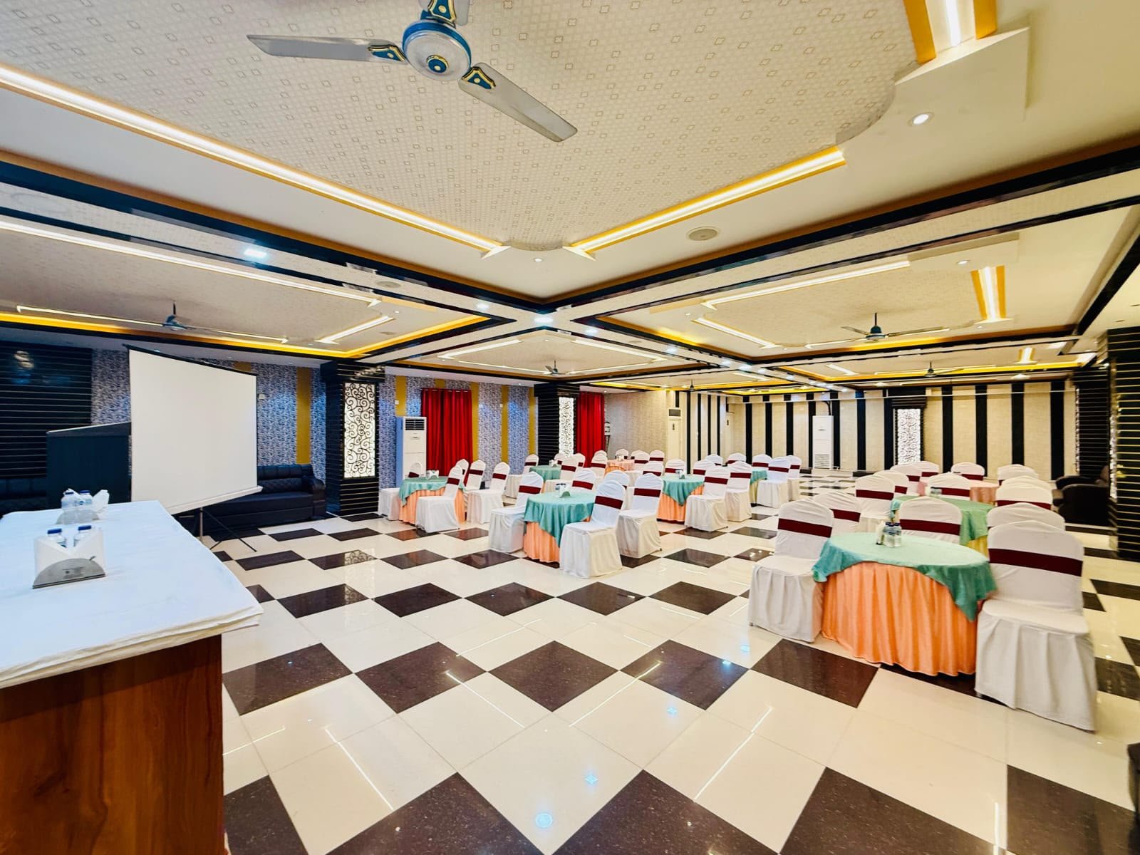Masala Tree Restaurant at Hotel RamSanPlaza